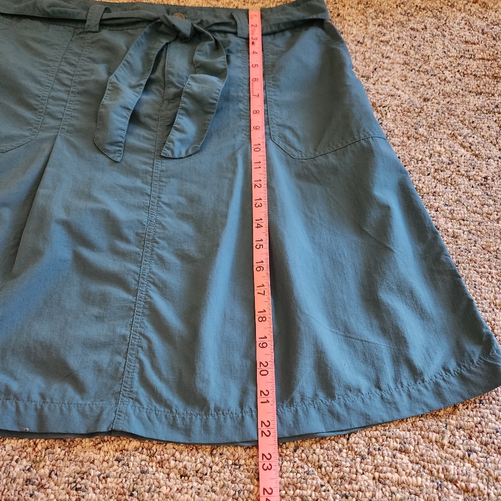 Eddie Bauer Sport active fit skirt - Picture 3 of 7